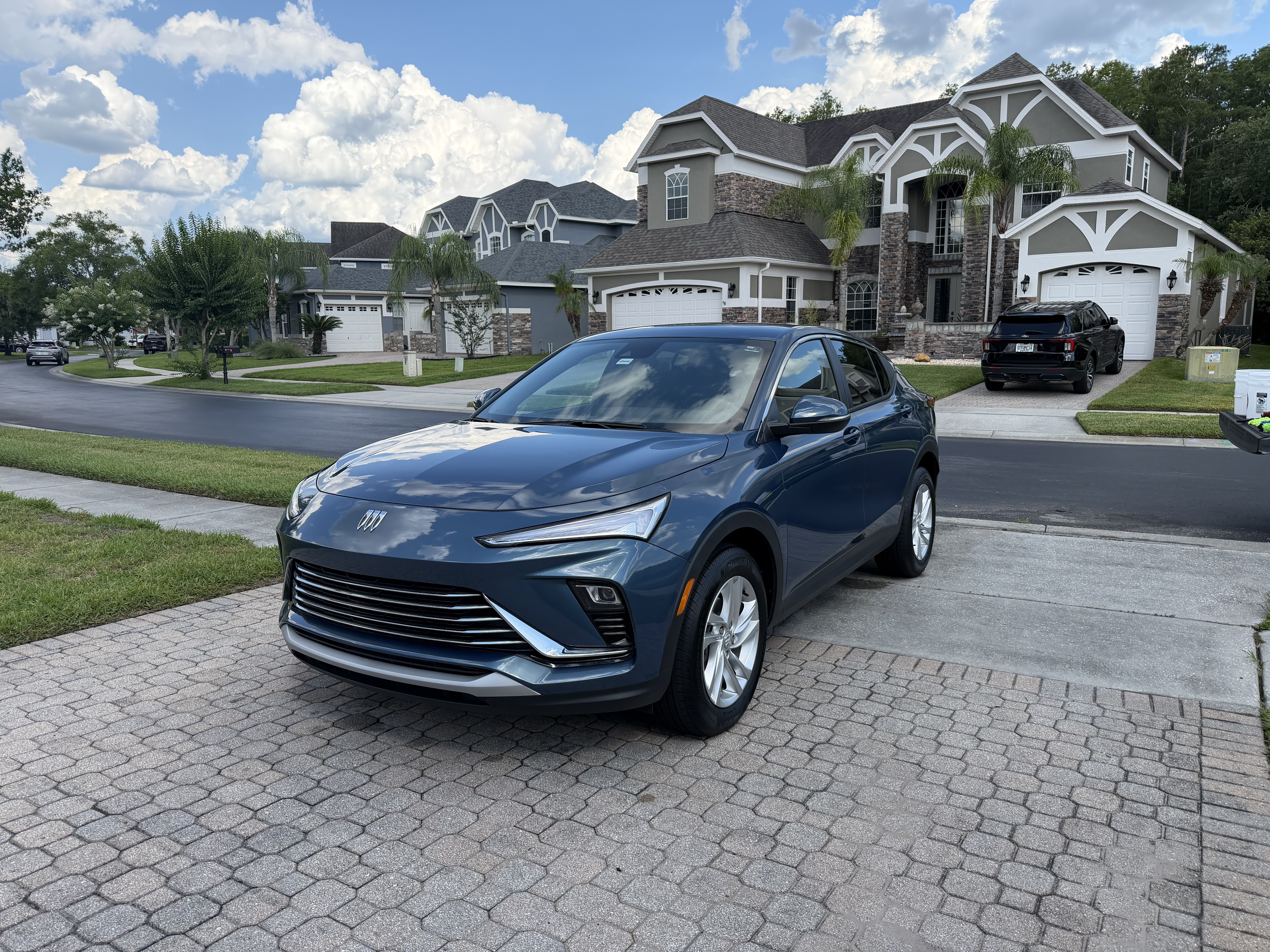 Feature vehicle